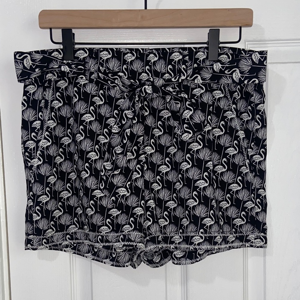 LOFT flamingo pull in shorts